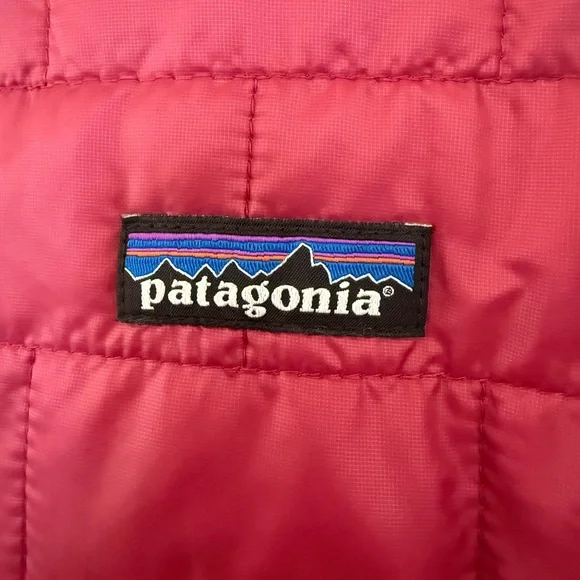 Patagonia Nano Puff size SMALL in Roamer Red with contrasting zippers. - Picture 6 of 8